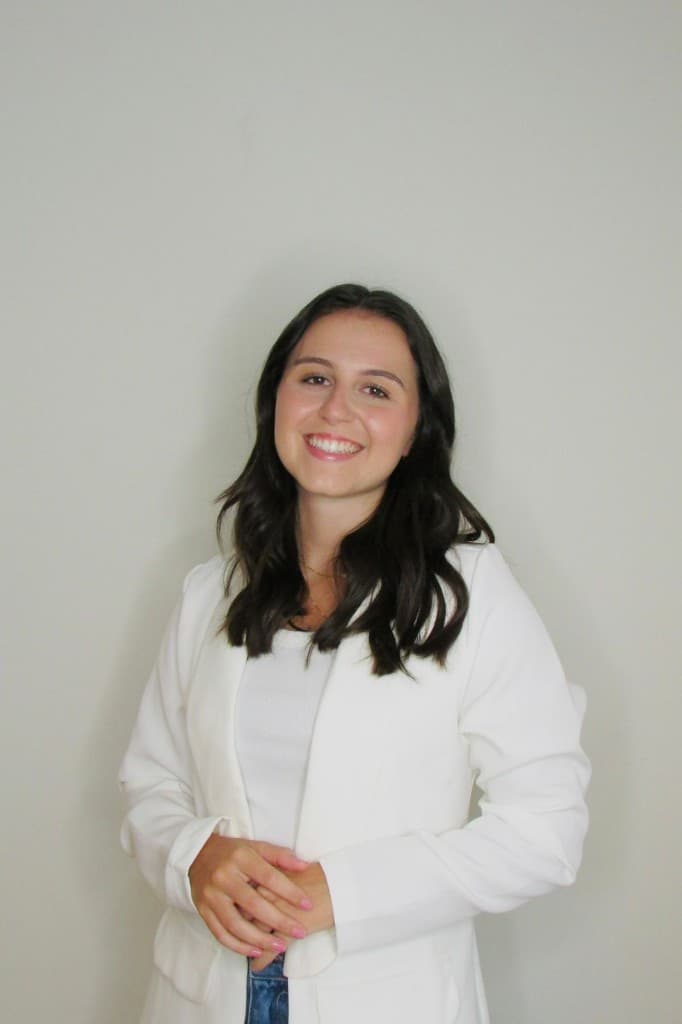 Retrato profissional de Carolina Auriemma, nutricionista